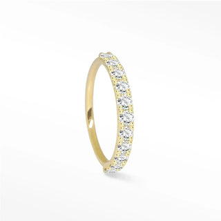 Elegant luxury: the 18k gold diamond seam ring
