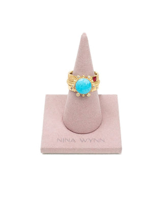 Point ring display - Nina Wynn