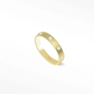 Discover our exquisite diamond band ring in 14k gold perfect for special occasions or everyday elegance.