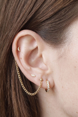 Ear chain connector featuring a sleek liquid-gold italian cuban link design. Completely hypoallergenic and nickel-free