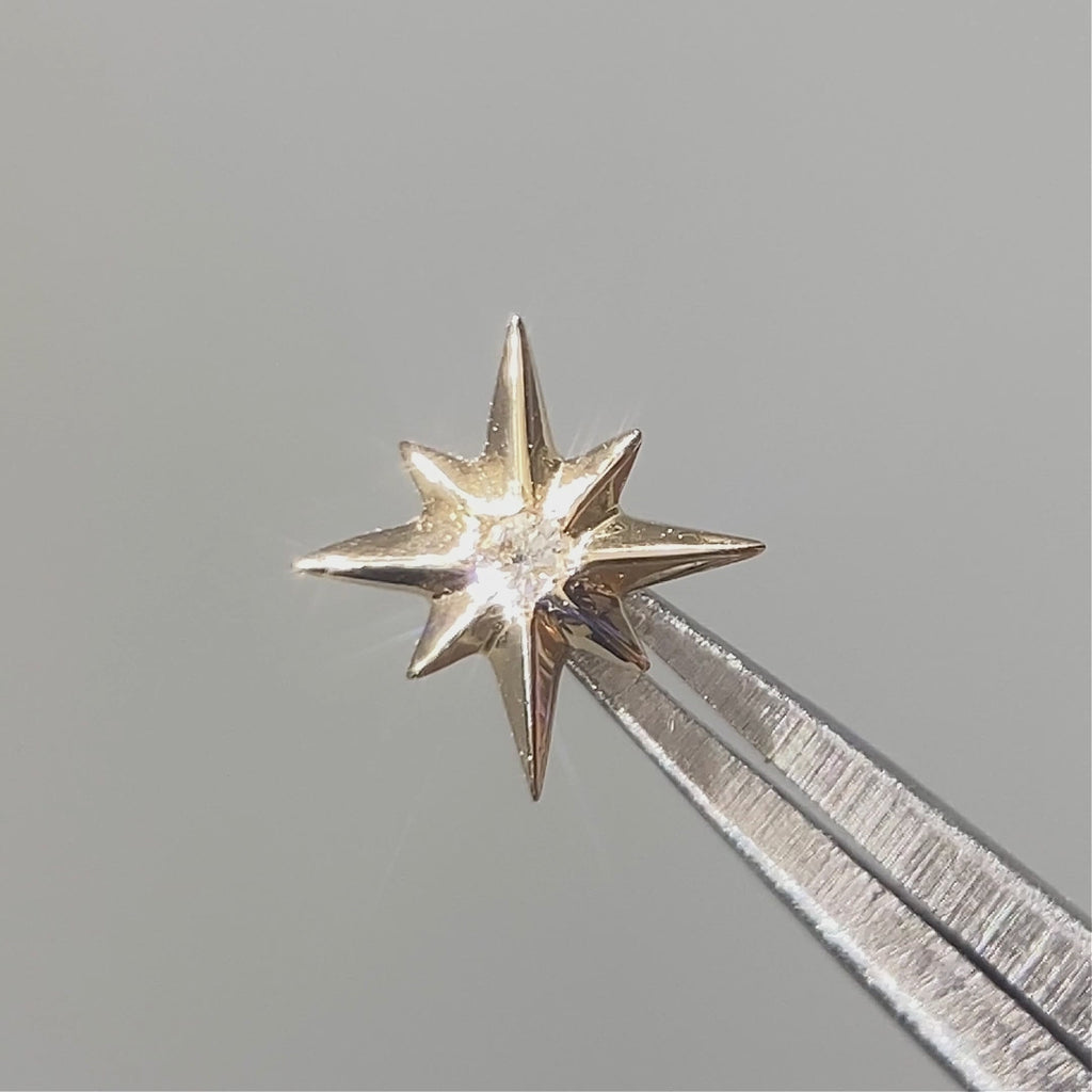 14k gold shining star earrings make an ideal gift for loved ones