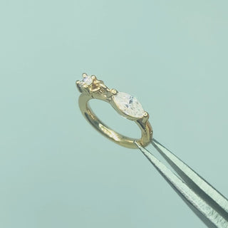 Video demonstrating the rainbow fire of the moissanite and the secure hinge mechanism