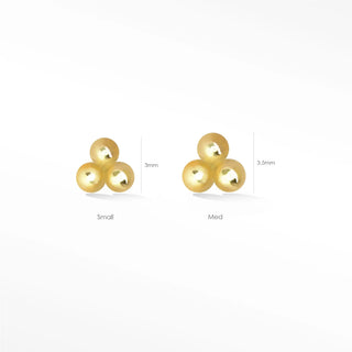 Simple does not mean boring and this stud is here to make that clear. Earring the perfect