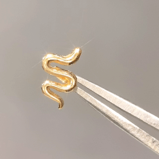 Snake Flat back Earring 14k Yellow Gold - Nina Wynn